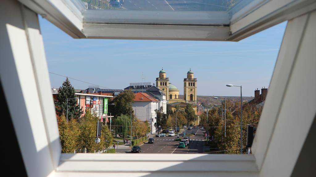Eger Apartman Kültér fotó